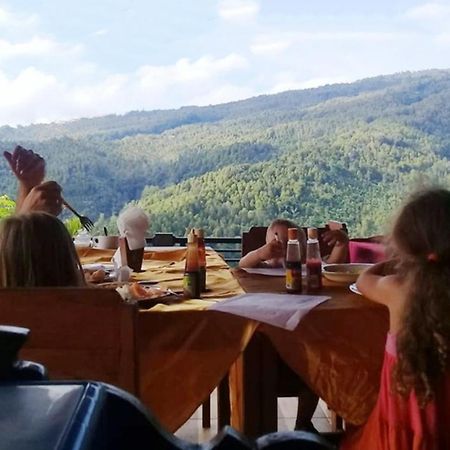 Aris Homestay And Warung Made 문덕 외부 사진