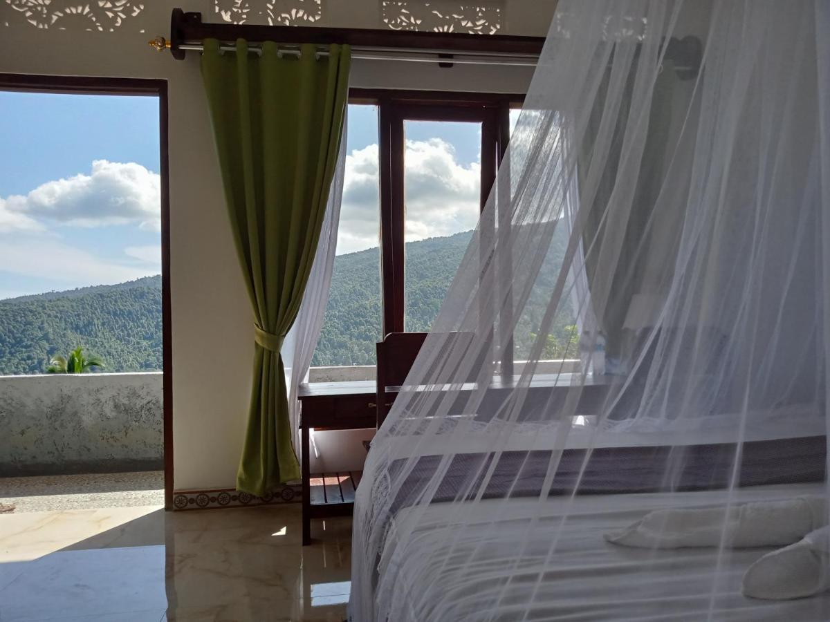 Aris Homestay And Warung Made 문덕 외부 사진