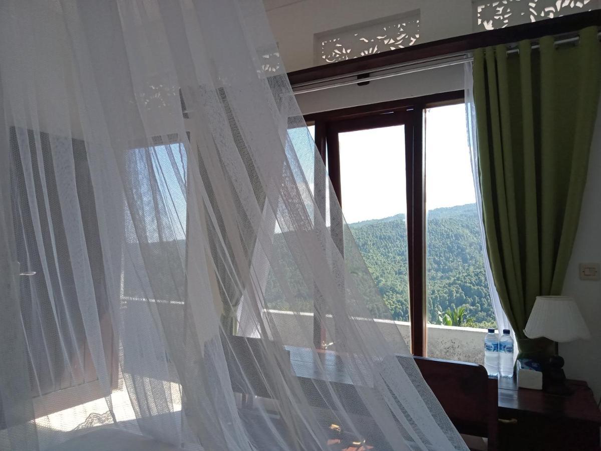 Aris Homestay And Warung Made 문덕 외부 사진