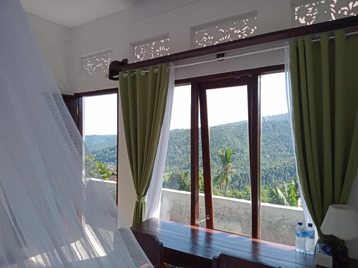Aris Homestay And Warung Made 문덕 외부 사진