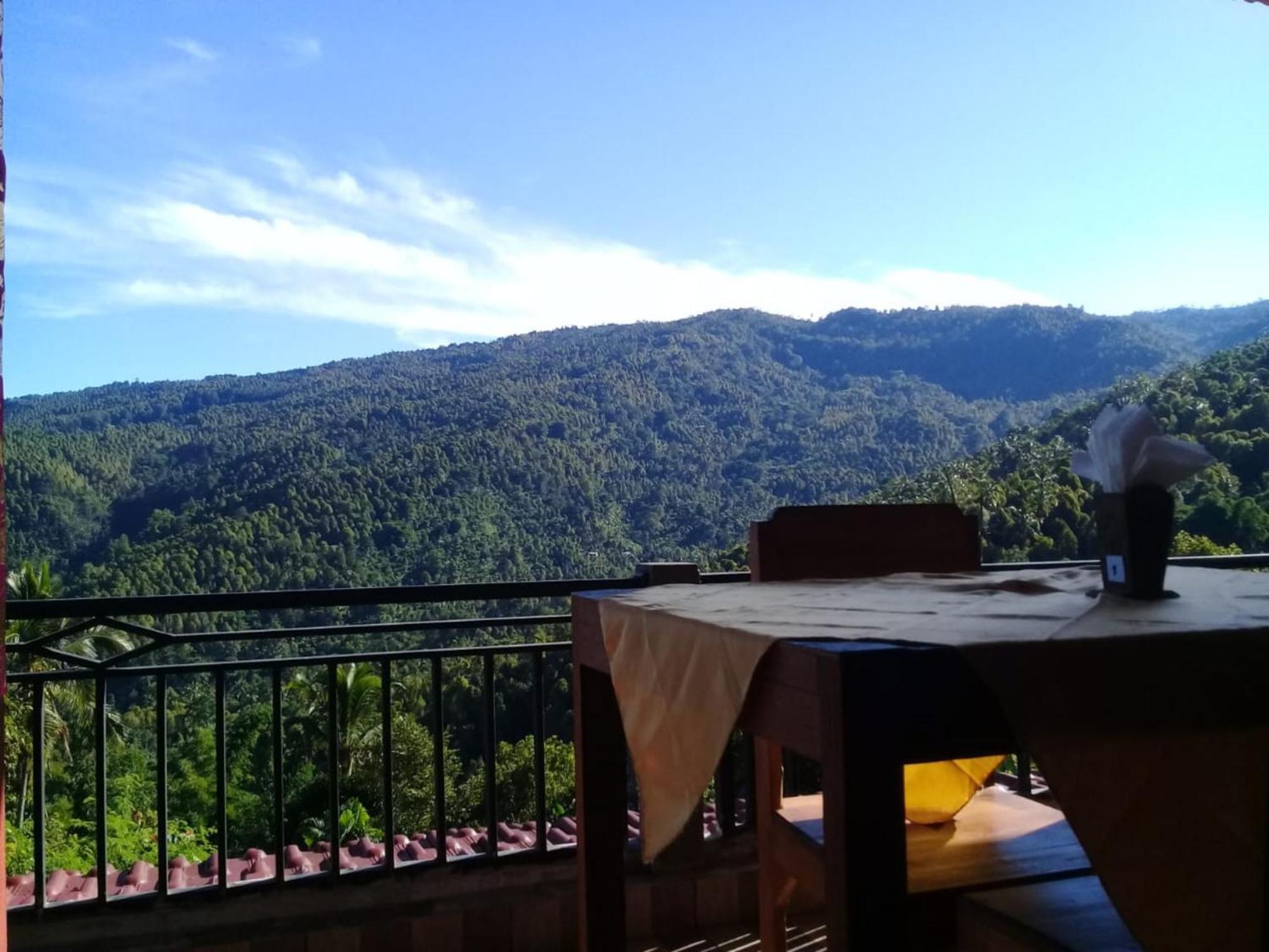 Aris Homestay And Warung Made 문덕 외부 사진