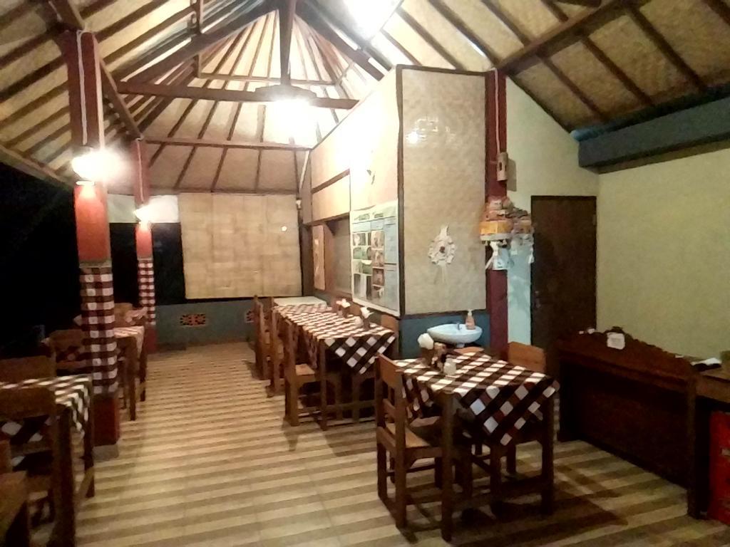 Aris Homestay And Warung Made 문덕 외부 사진
