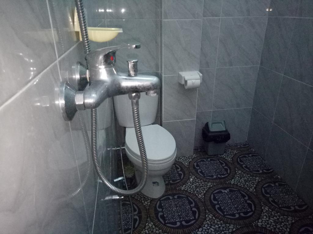 Aris Homestay And Warung Made 문덕 외부 사진