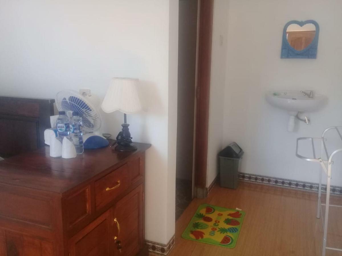 Aris Homestay And Warung Made 문덕 외부 사진