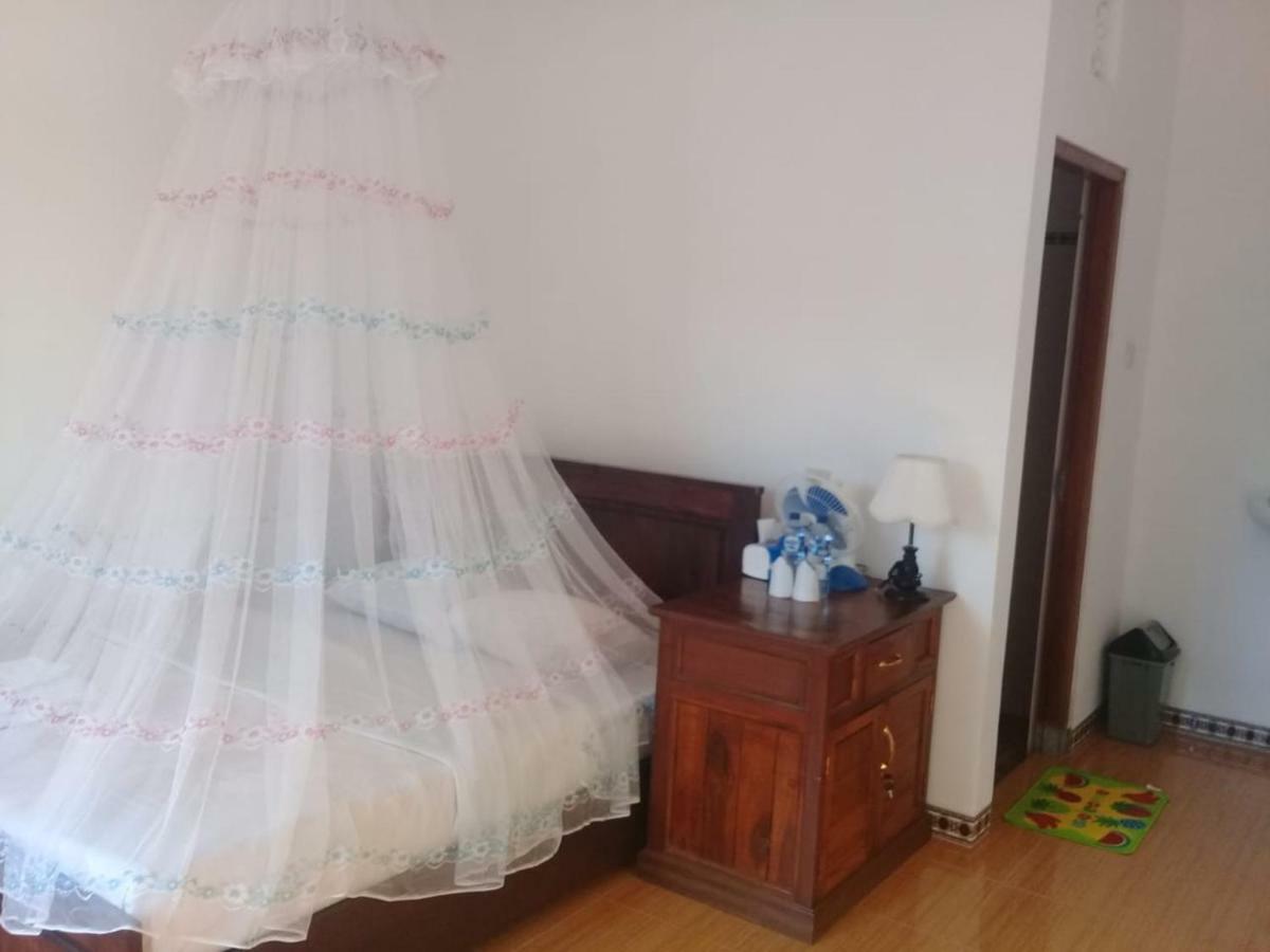 Aris Homestay And Warung Made 문덕 외부 사진